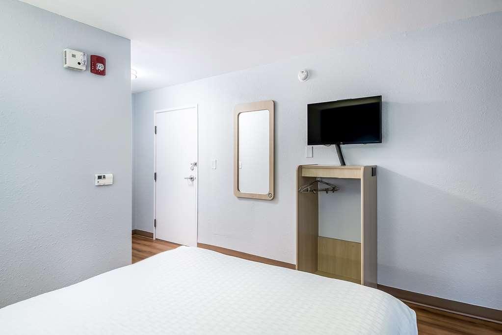 Americas Best Value Inn East Peoria Zimmer foto